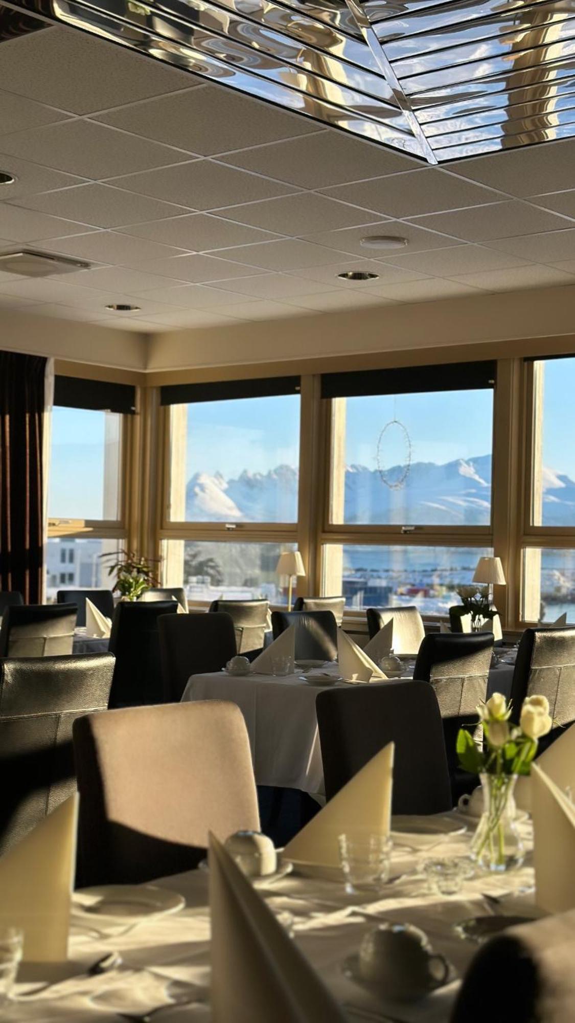 Hotell Maritim Skjervøy エクステリア 写真