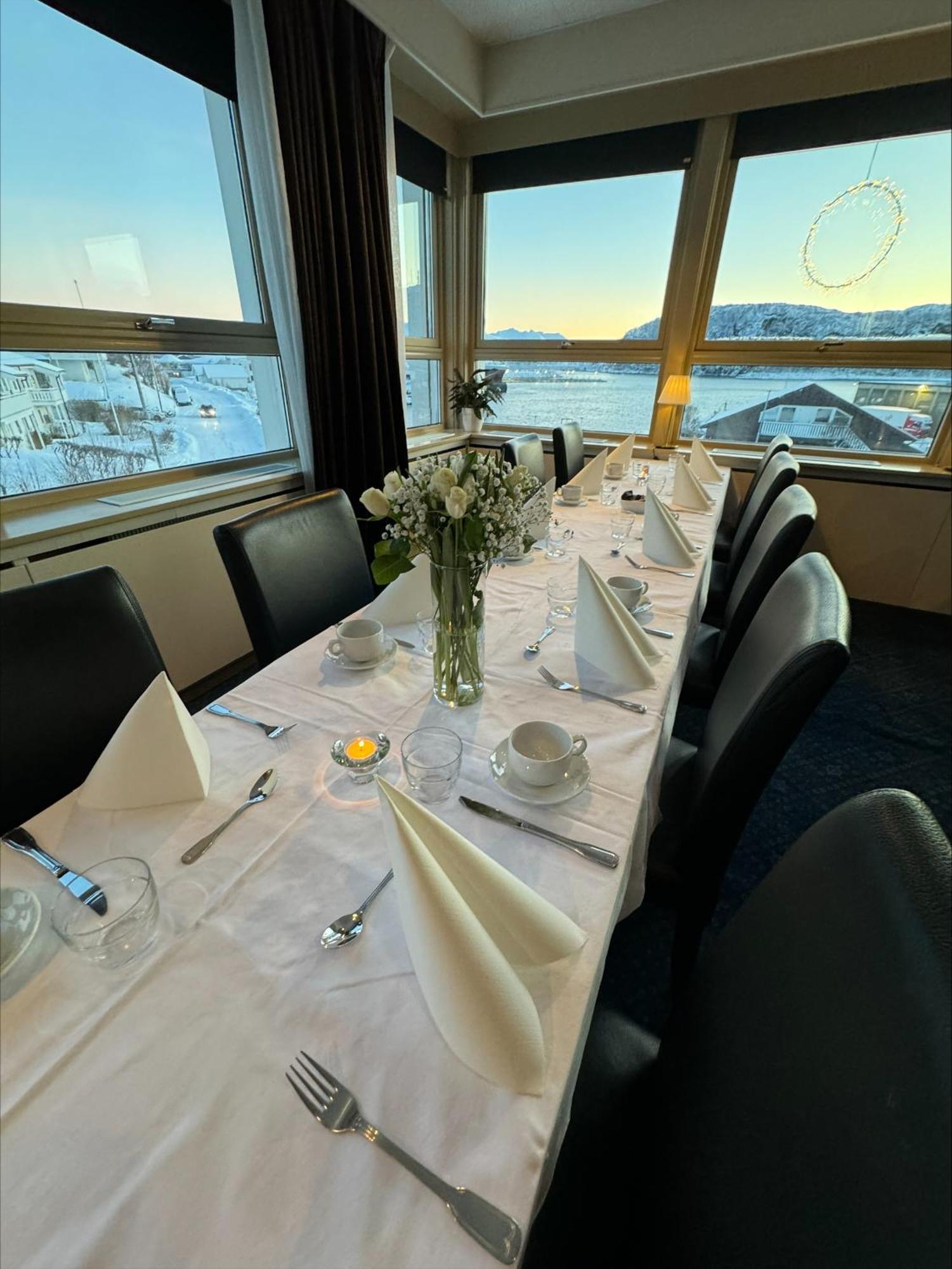 Hotell Maritim Skjervøy エクステリア 写真