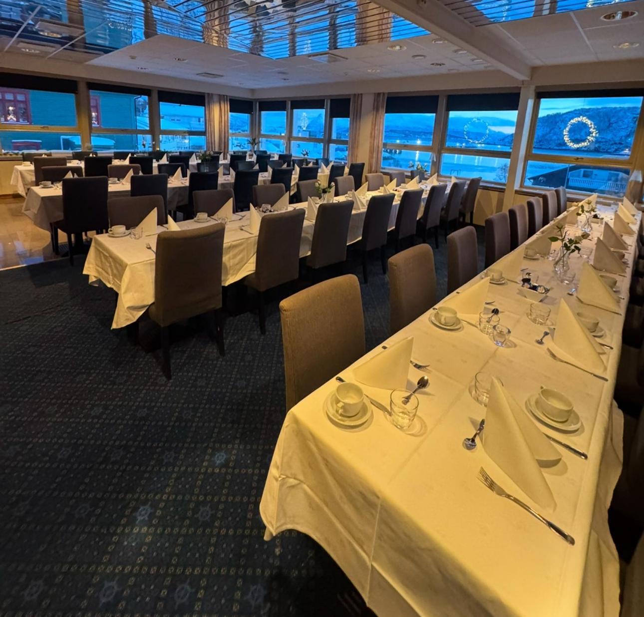 Hotell Maritim Skjervøy エクステリア 写真